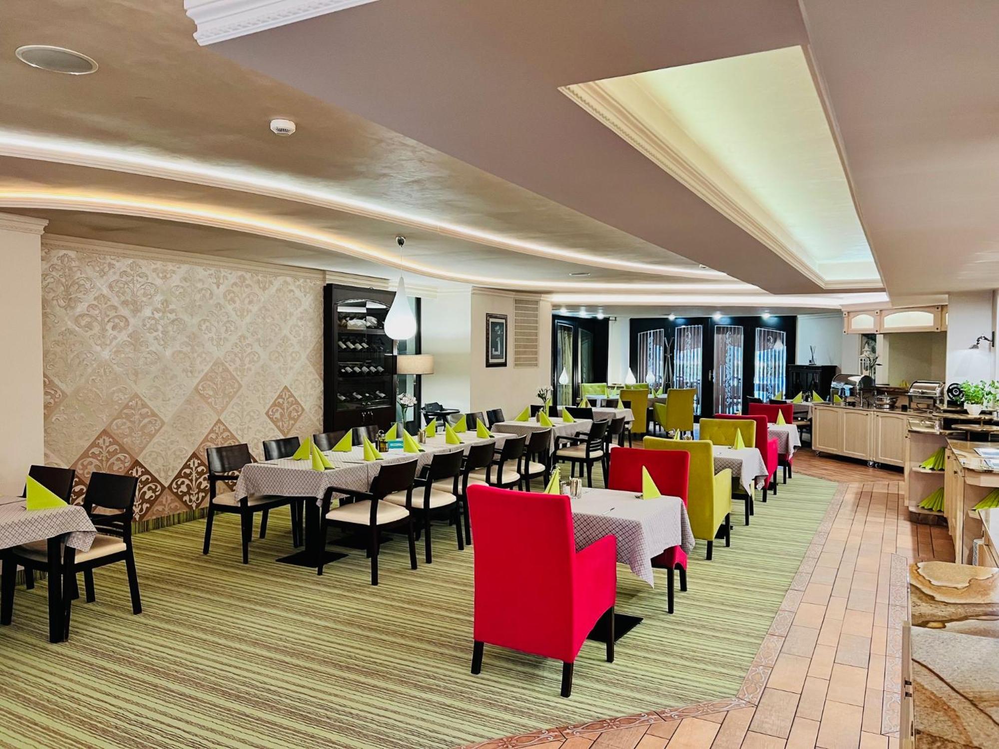Papuga Park Hotel Wellness Marrakesz & Spa Bielsko-Biała Ngoại thất bức ảnh