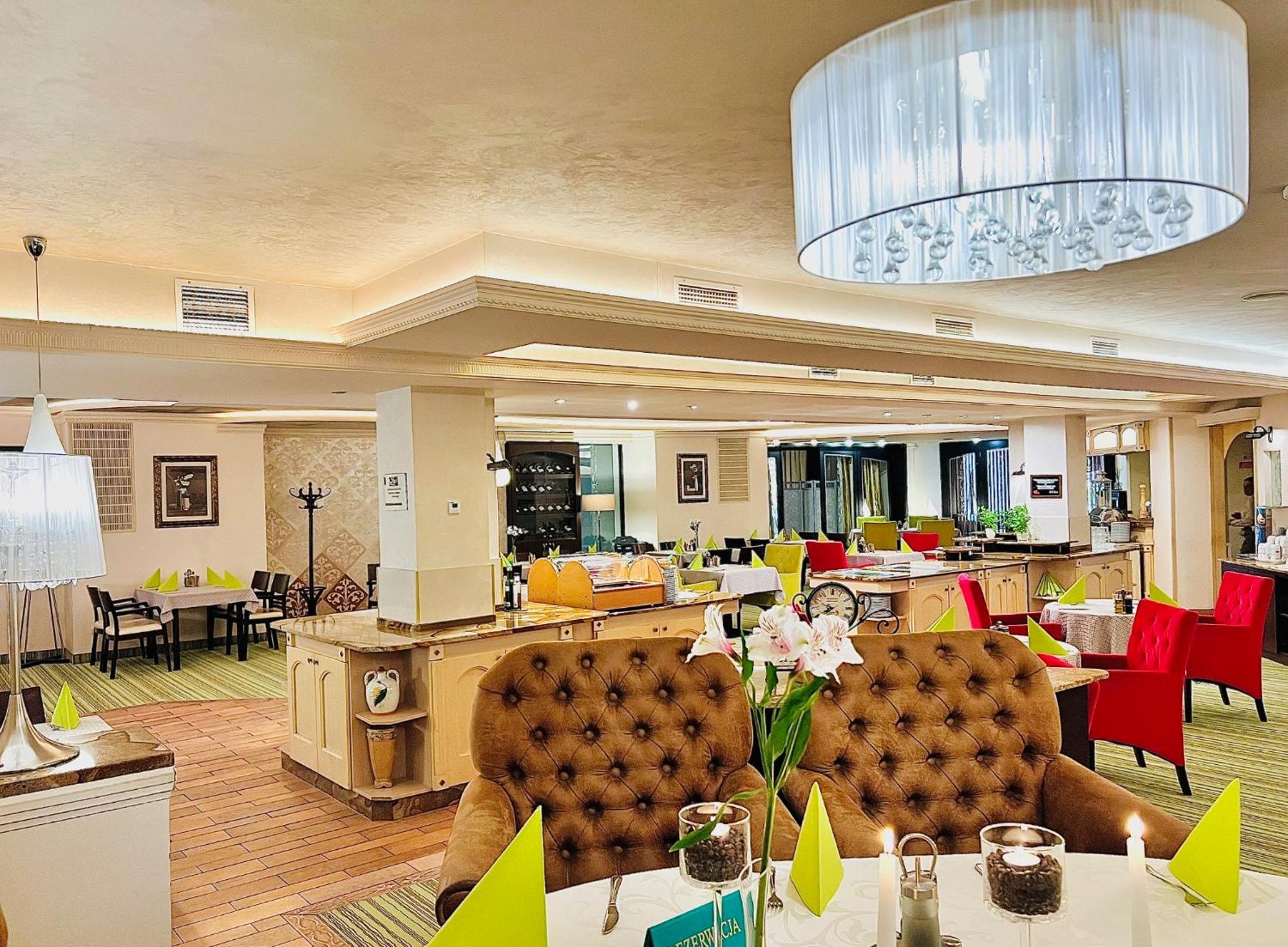 Papuga Park Hotel Wellness Marrakesz & Spa Bielsko-Biała Ngoại thất bức ảnh