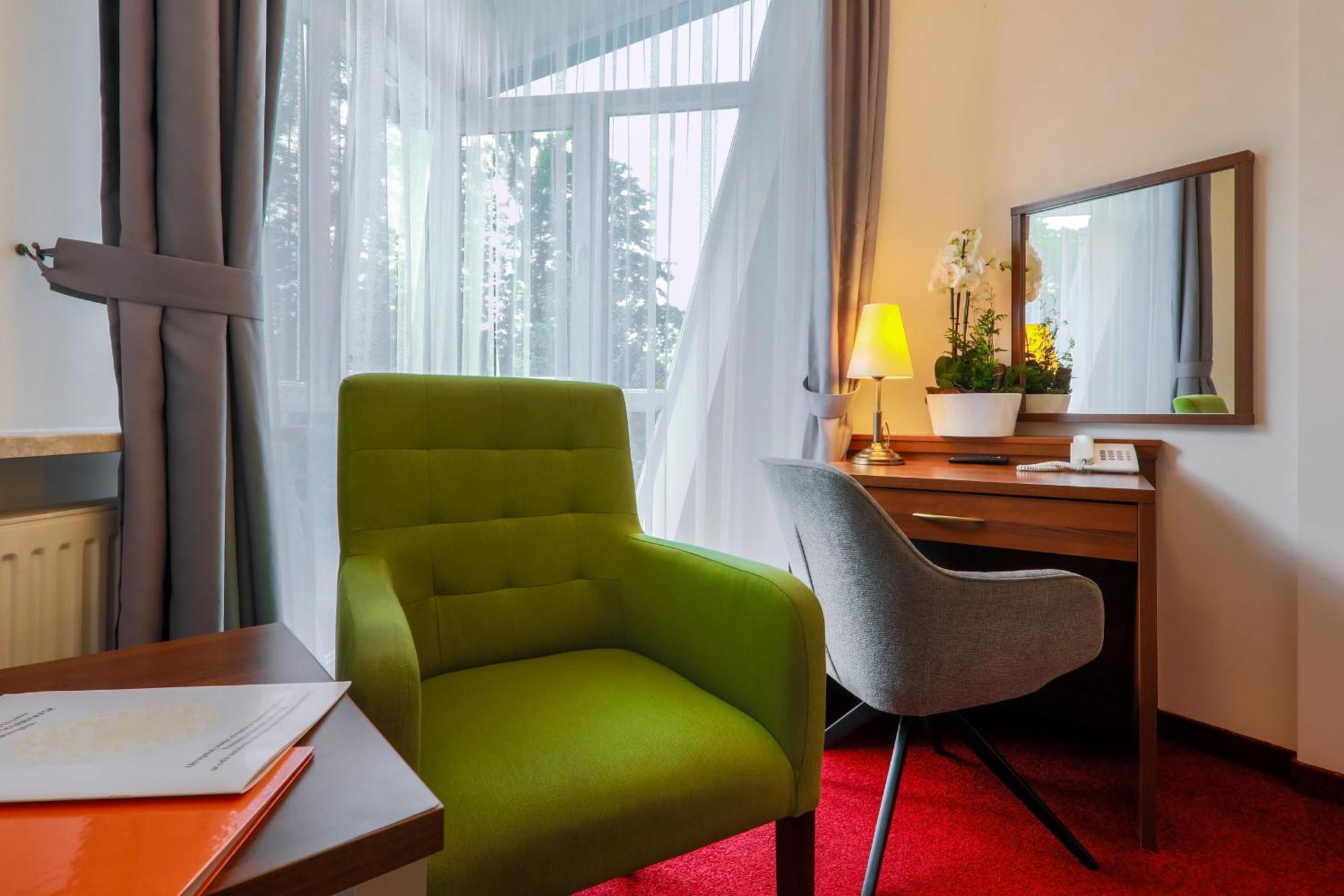 Papuga Park Hotel Wellness Marrakesz & Spa Bielsko-Biała Ngoại thất bức ảnh