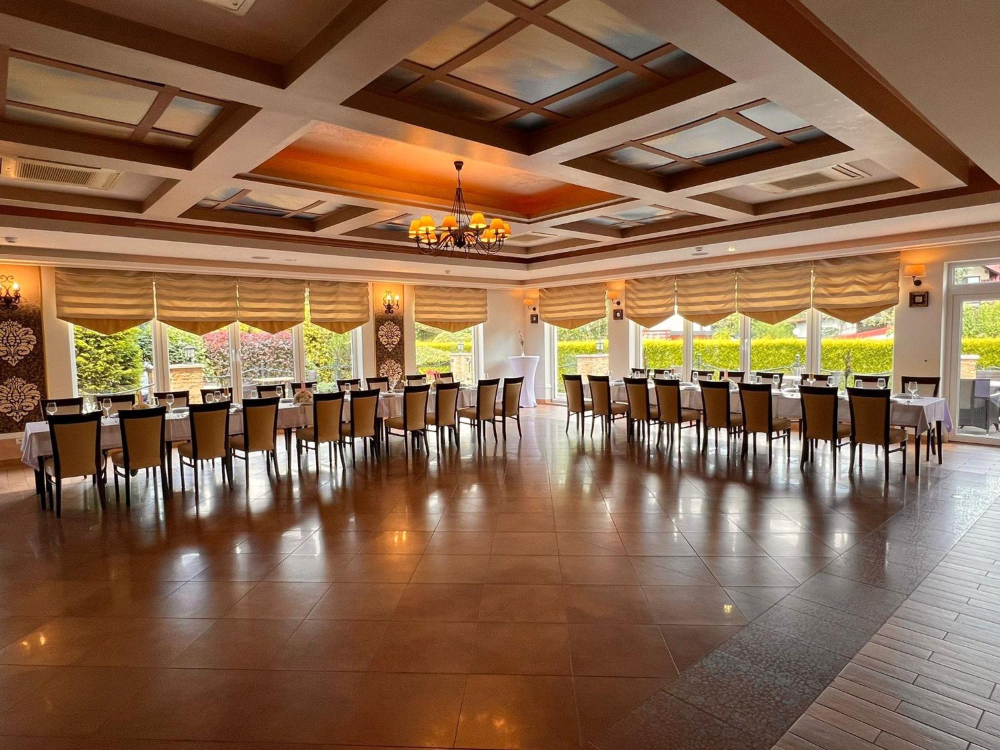 Papuga Park Hotel Wellness Marrakesz & Spa Bielsko-Biała Ngoại thất bức ảnh
