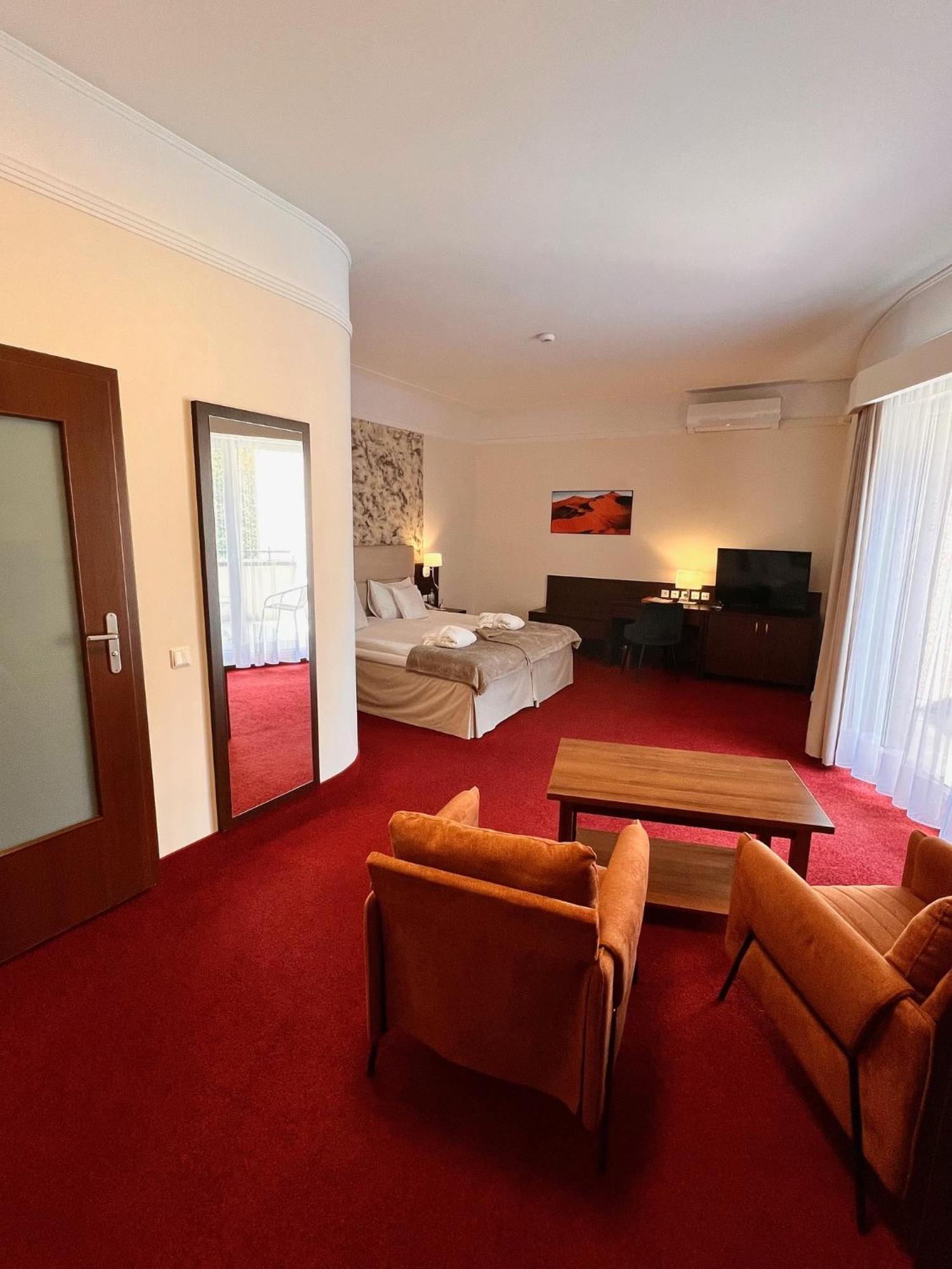 Papuga Park Hotel Wellness Marrakesz & Spa Bielsko-Biała Ngoại thất bức ảnh