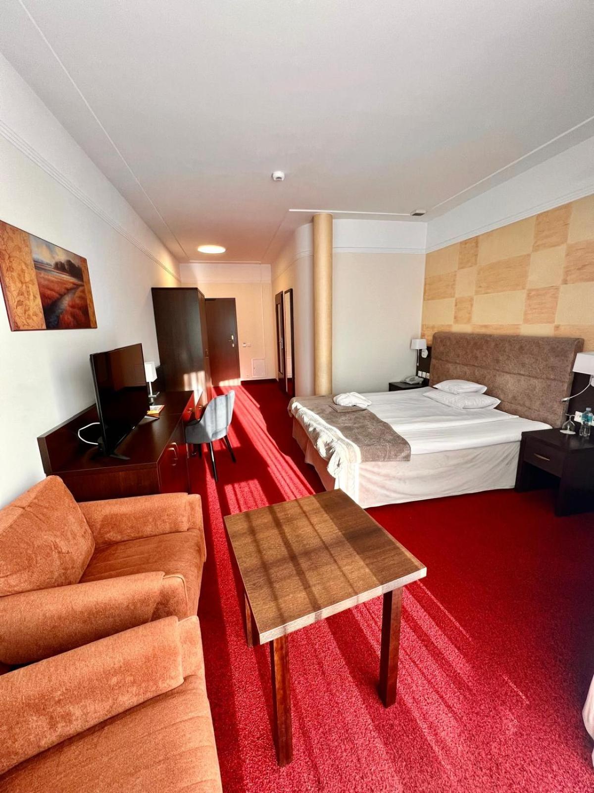 Papuga Park Hotel Wellness Marrakesz & Spa Bielsko-Biała Ngoại thất bức ảnh