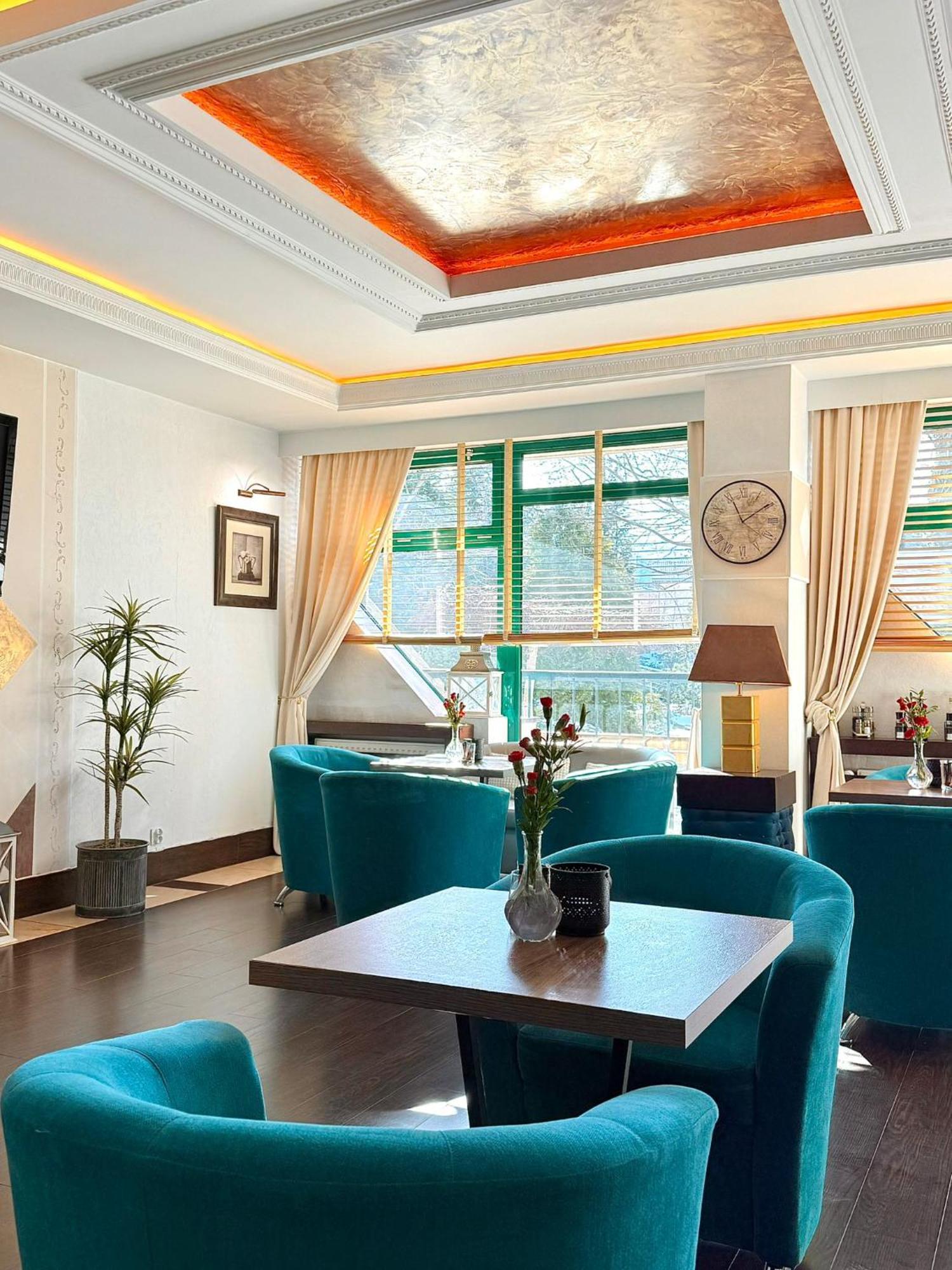 Papuga Park Hotel Wellness Marrakesz & Spa Bielsko-Biała Ngoại thất bức ảnh