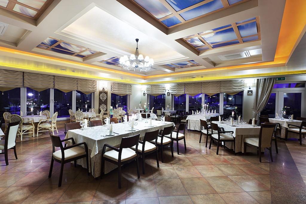 Papuga Park Hotel Wellness Marrakesz & Spa Bielsko-Biała Ngoại thất bức ảnh